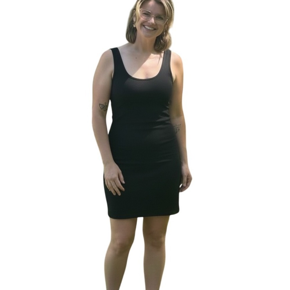 Rumored Beckham Mini Dress Womens Medium Black Bodycon Scoop Neck Sleeveless LBD